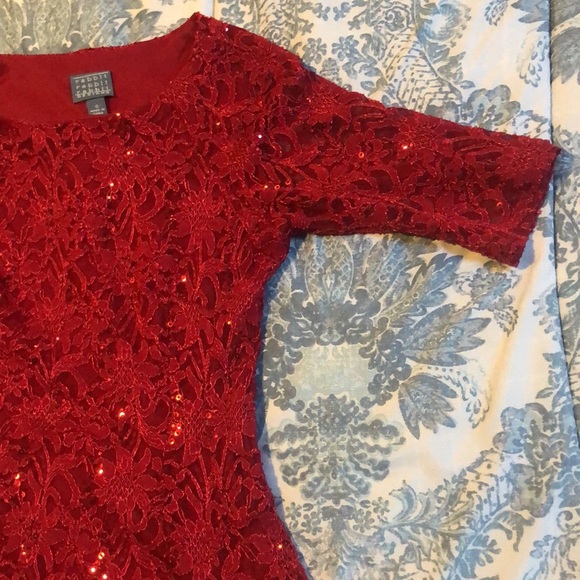 Beautiful Red Dress ✨ - Picture 4 of 6